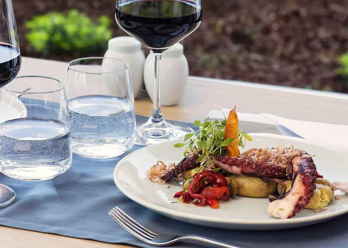 Готель Jupiter Marina - Couples & (adults Only)